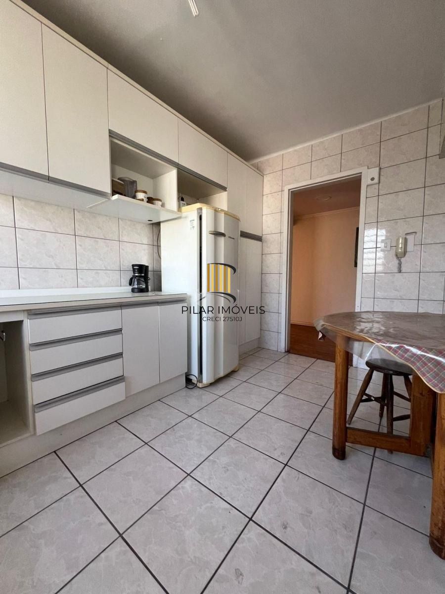 Apartamento com 3 dormitórios, 1 vaga e elevador,  Rua: Ernesto Alves - Floresta