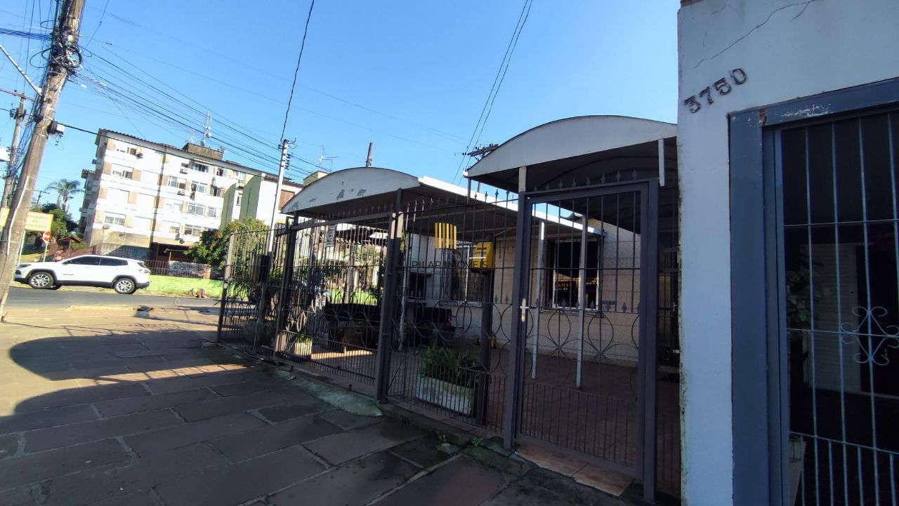 Casa com 4 dormitórios, na avenida Bernardinho Silveira Amorim, Rubem Berta