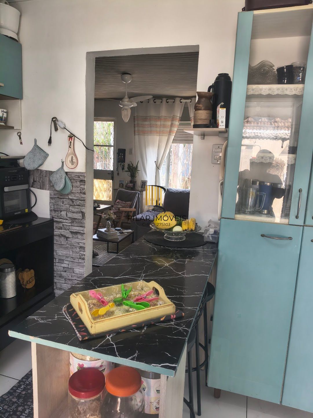 Casa de alvenaria com 3 dormitorios, e churrasquiera.  Jardim Carvalho