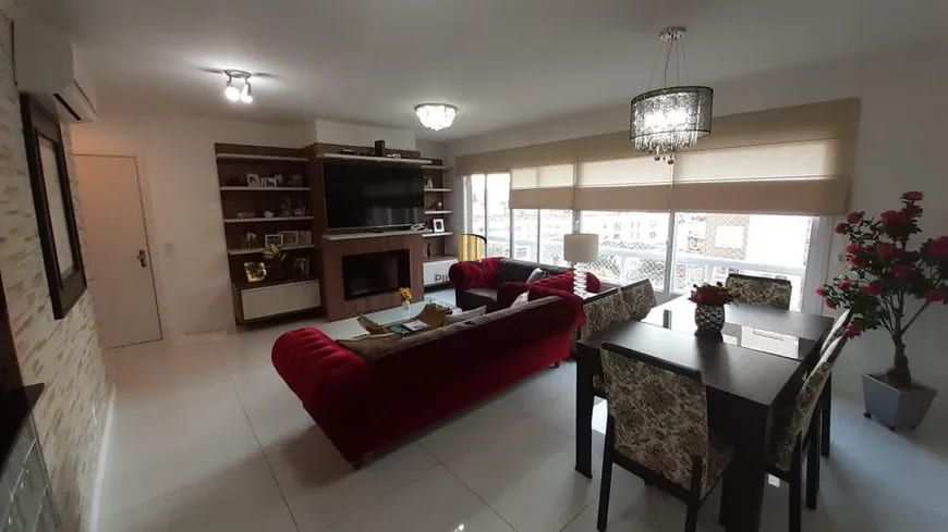 Apartamento 3 dormitórios no bairro Menino Deus