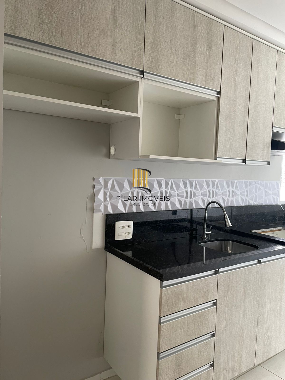 Apartamento 2 dormitórios no bairro Rubem Berta