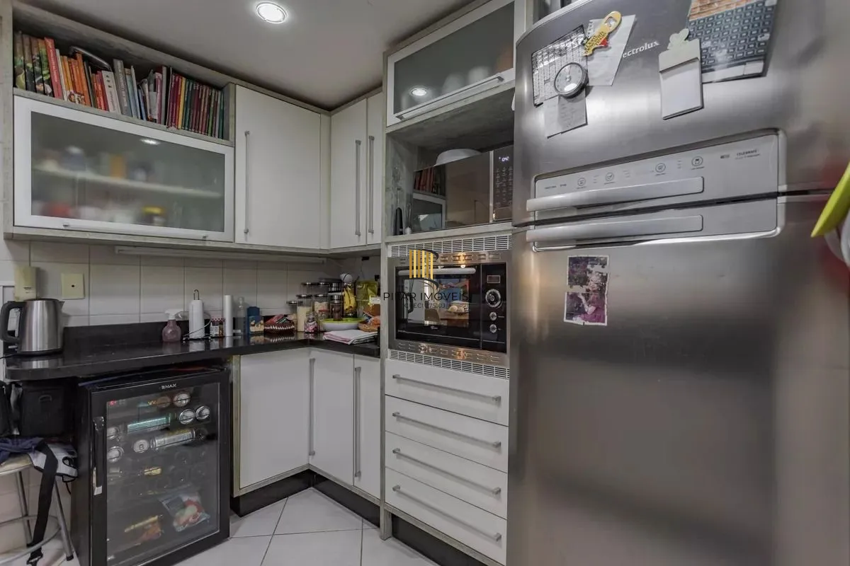 Casa em condomínio com 3 dormitórios, suíte e 2 vagas