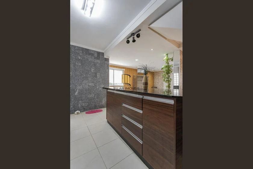 Casa térrea com 3 dormitórios, espaço gourmet e 3 vagas.