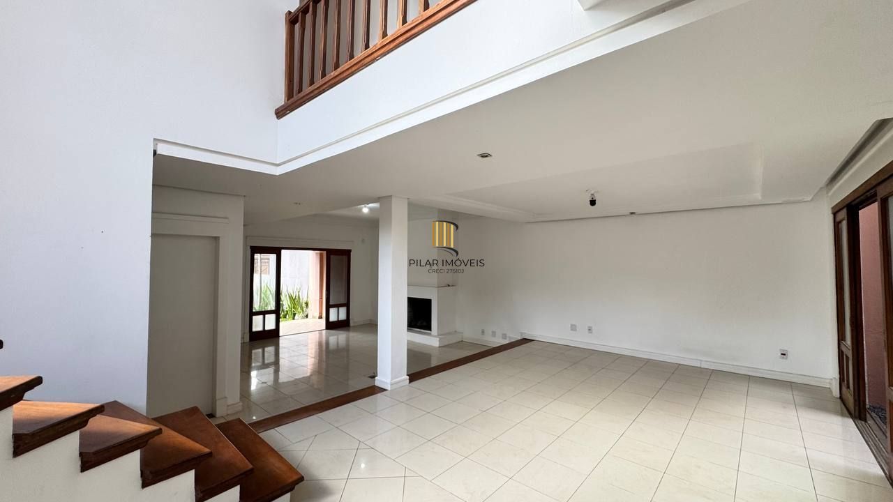 Casa 5 dormitórios no bairro Vila Nova