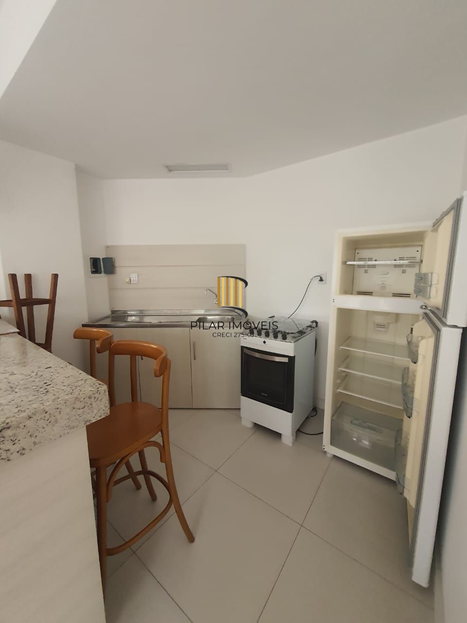 Apartamento para venda locado, 3 quartos, localizado na rua Vicente da Fontoura