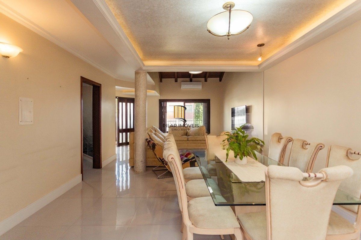 Casa semi-mobiliada com 3 suítes e amplo salão de festas no Cristo Redentor