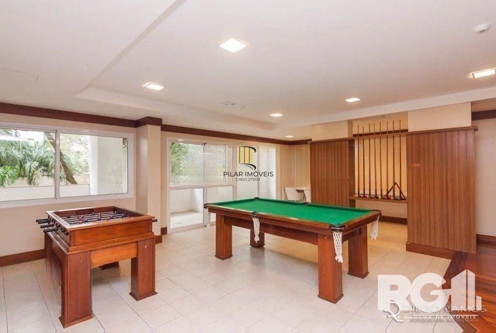 Apartamento à venda com 2 dormitórios transformado em 1 (facilmente reversível), suíte, com  69,04m², 2 vagas de garagem.