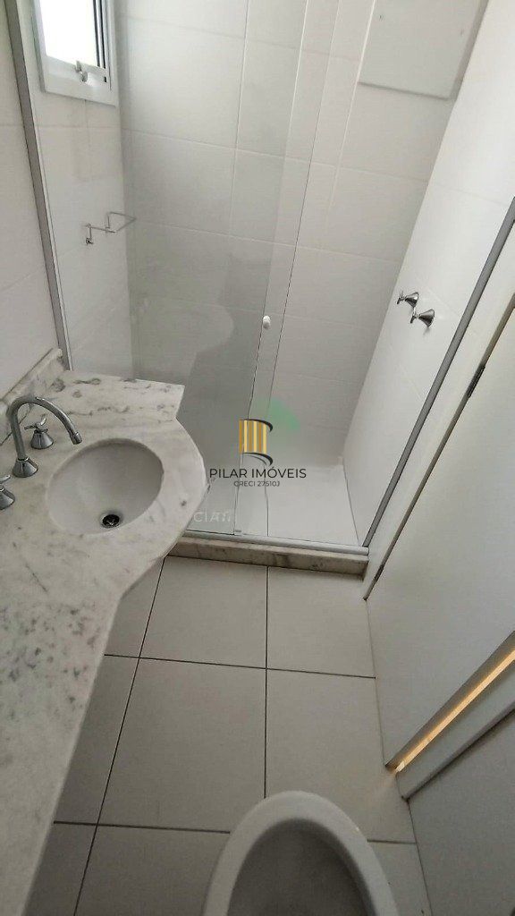 Apartamento de 3 dormitórios, 1 suíte e uma 1 vaga coberta.
