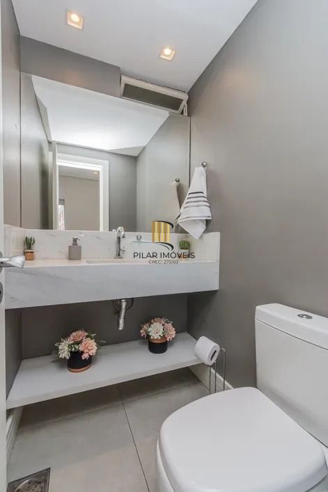 Cobertura com 3 quartos, 235² privativos,  e elevador, na Rua Coronel Bordini,  Moinhos de Vento