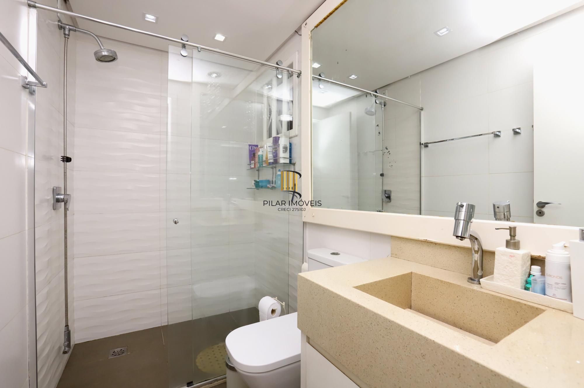 Casa mobiliada com suíte, patio e espaço gourmet completo