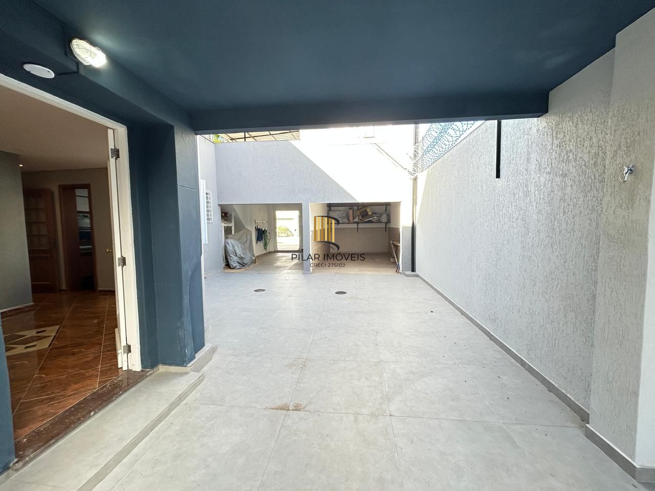 Casa 8 dormitórios, 5 banheiros e 6 vagas no Bairro São João Porto Alegre