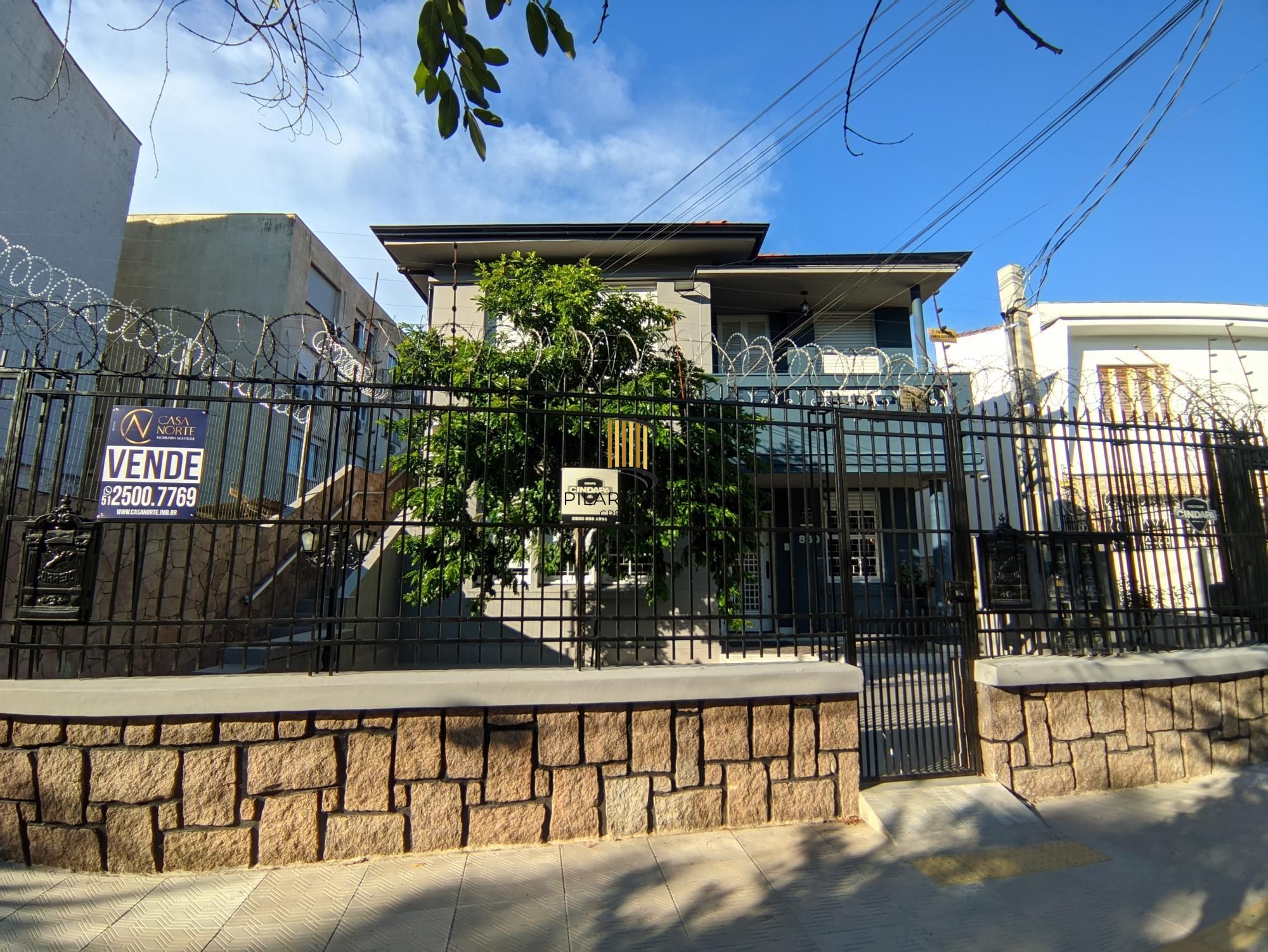 Casa 8 dormitórios, 5 banheiros e 6 vagas no Bairro São João Porto Alegre