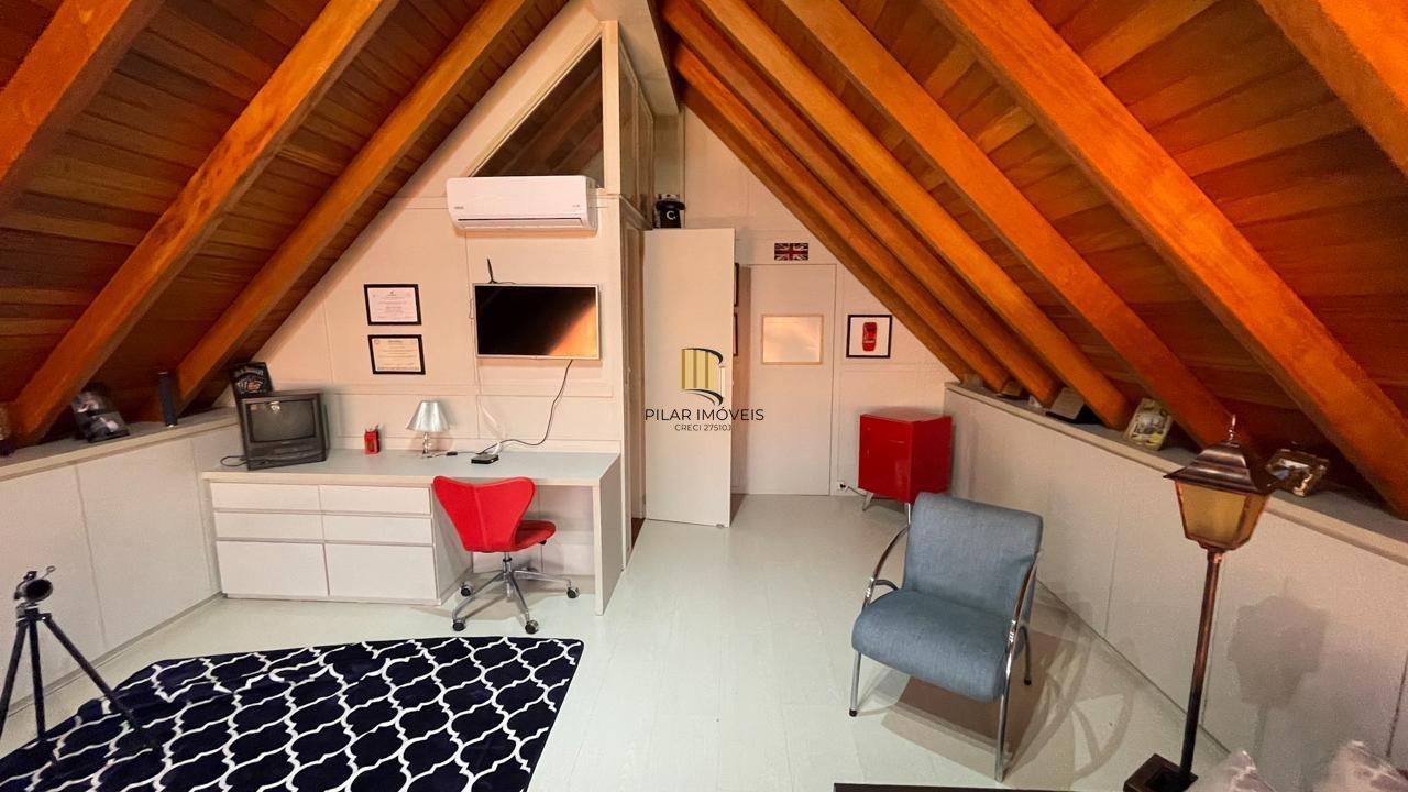 Cobertura mobiliada com piscina e vista 360° no Jardim Planalto – POA