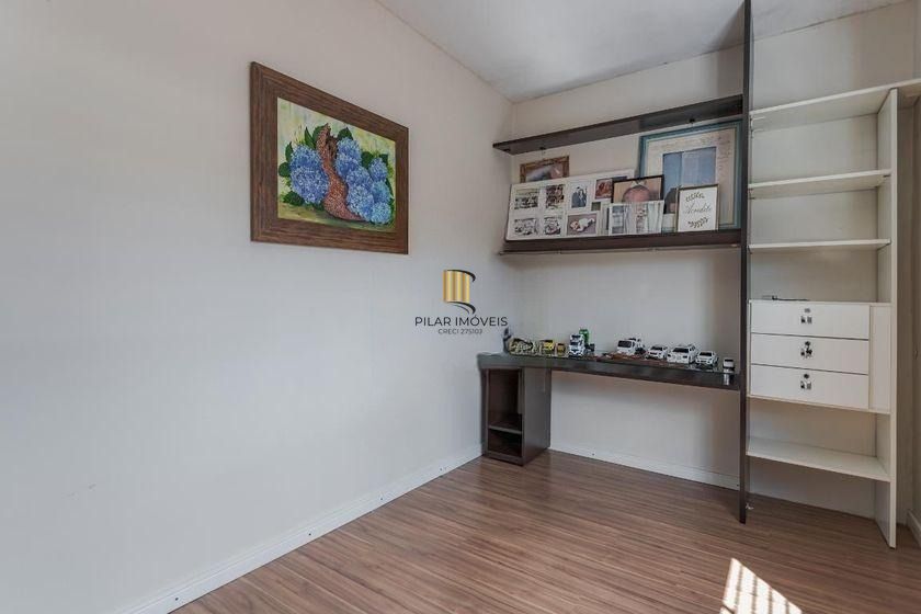 Casa térrea com 3 dormitórios, espaço gourmet e 3 vagas.