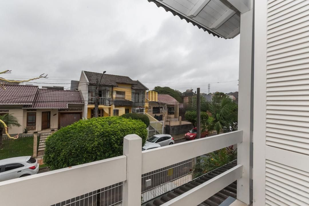 Casa com 3 dormitórios, 01 suíte, 03 vagas