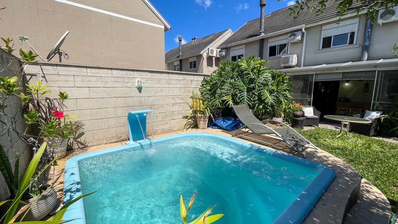 Casa em Condomínio 4 Dormitórios com Suíte no Lindoia - Porto Alegre