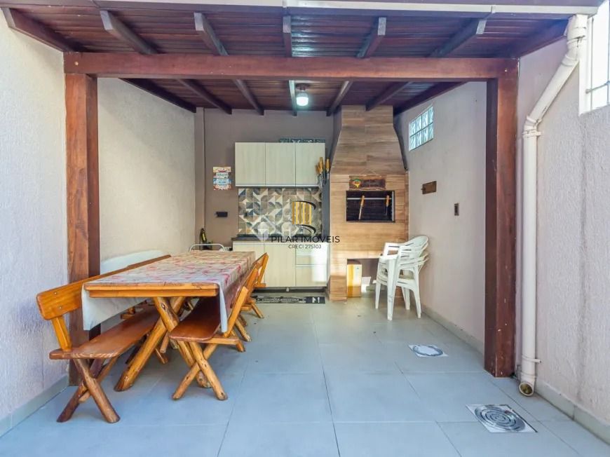 Casa sobrado, 2 dormitórios, 66m² privativos, no Jardim Leopoldina, Porto Alegre