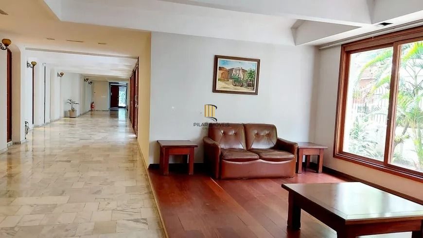 Cobertura com 3 quartos, 235² privativos,  e elevador, na Rua Coronel Bordini,  Moinhos de Vento