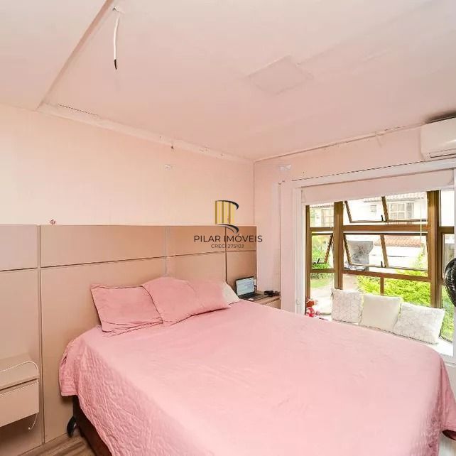 Casa em Condomínio com 3 Quartos, Piscina, Quintal e 2 Vagas