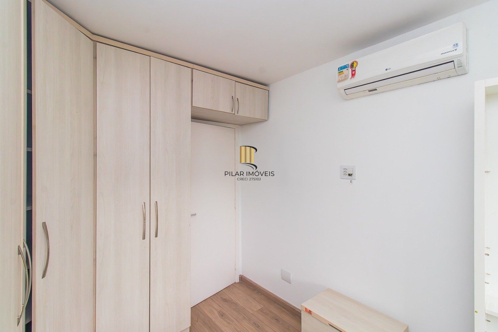 Cobertura com 2 Quartos no  Bairro Chácara das Pedras em Porto Alegre