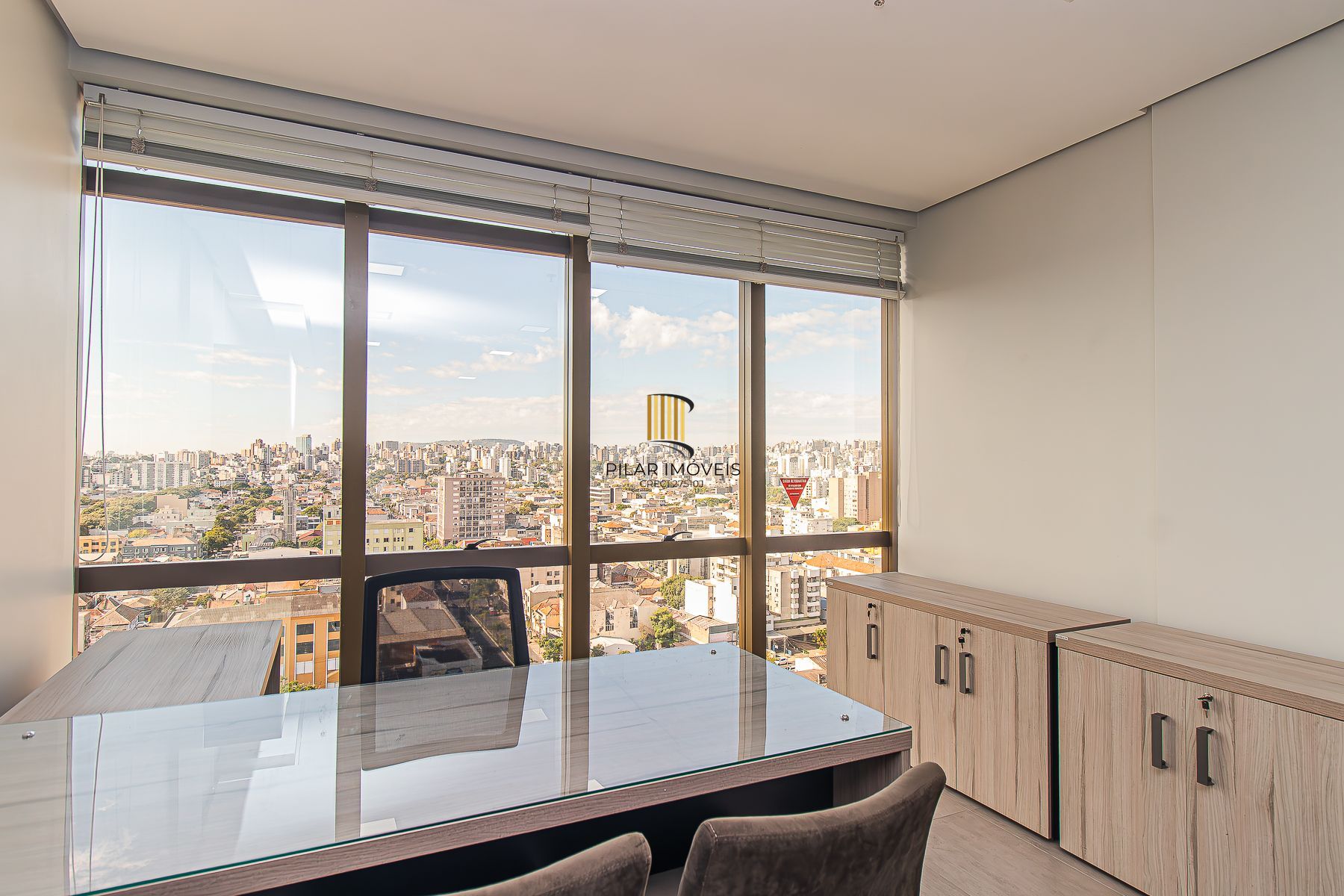 Sala Comercial mobiliada com 33m² - Fiateci Business