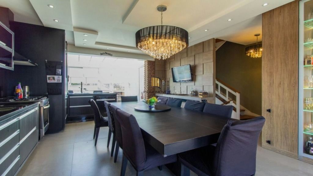 Cobertura mobiliada com piscina e vista 360° no Jardim Planalto – POA