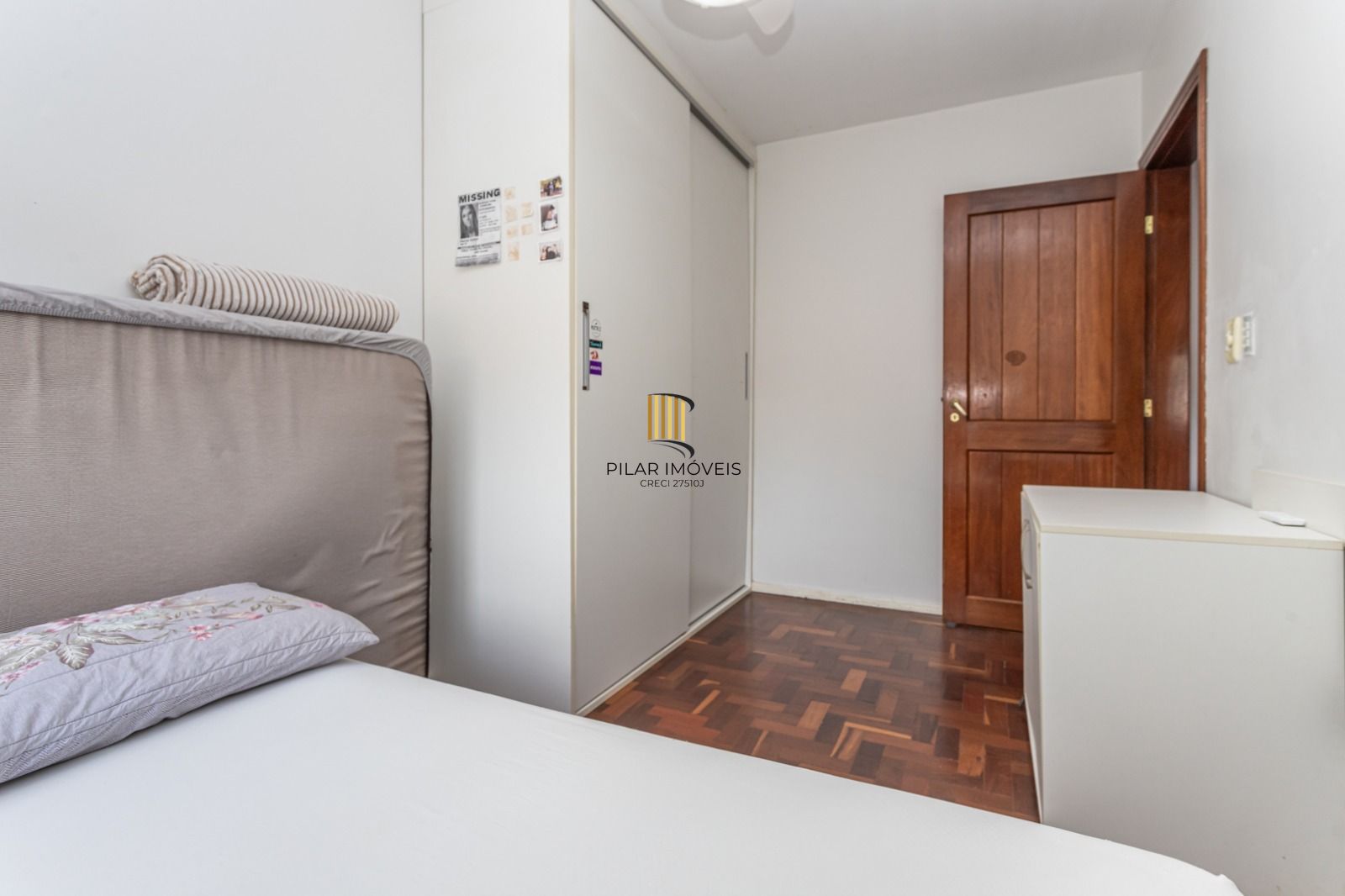 Apartamento MOBILIADO - 03 dormitórios,