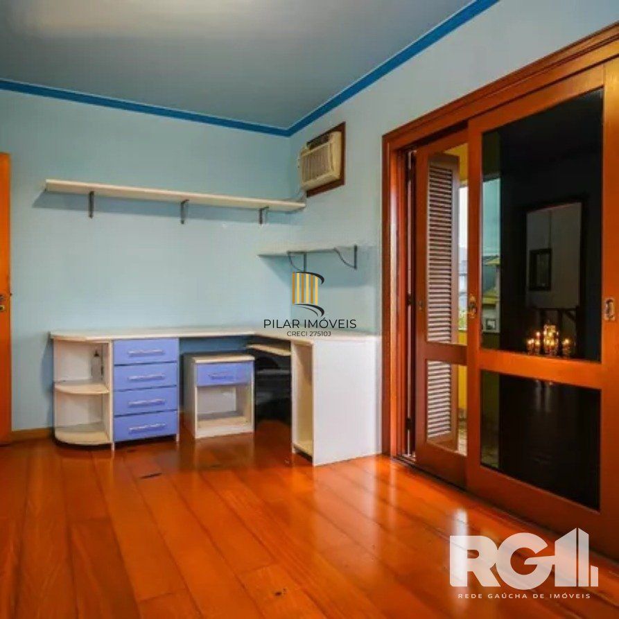 Casa 4 dormitórios no bairro Parque Santa Fé