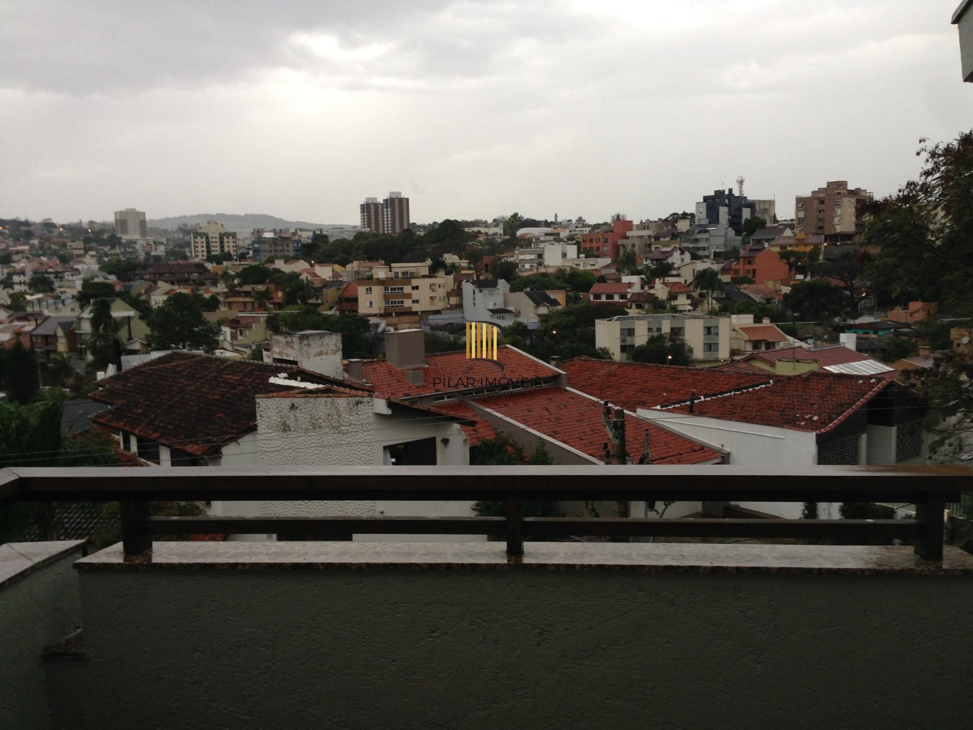 Casa de Condomínio 6 dormitórios no bairro Três Figueiras