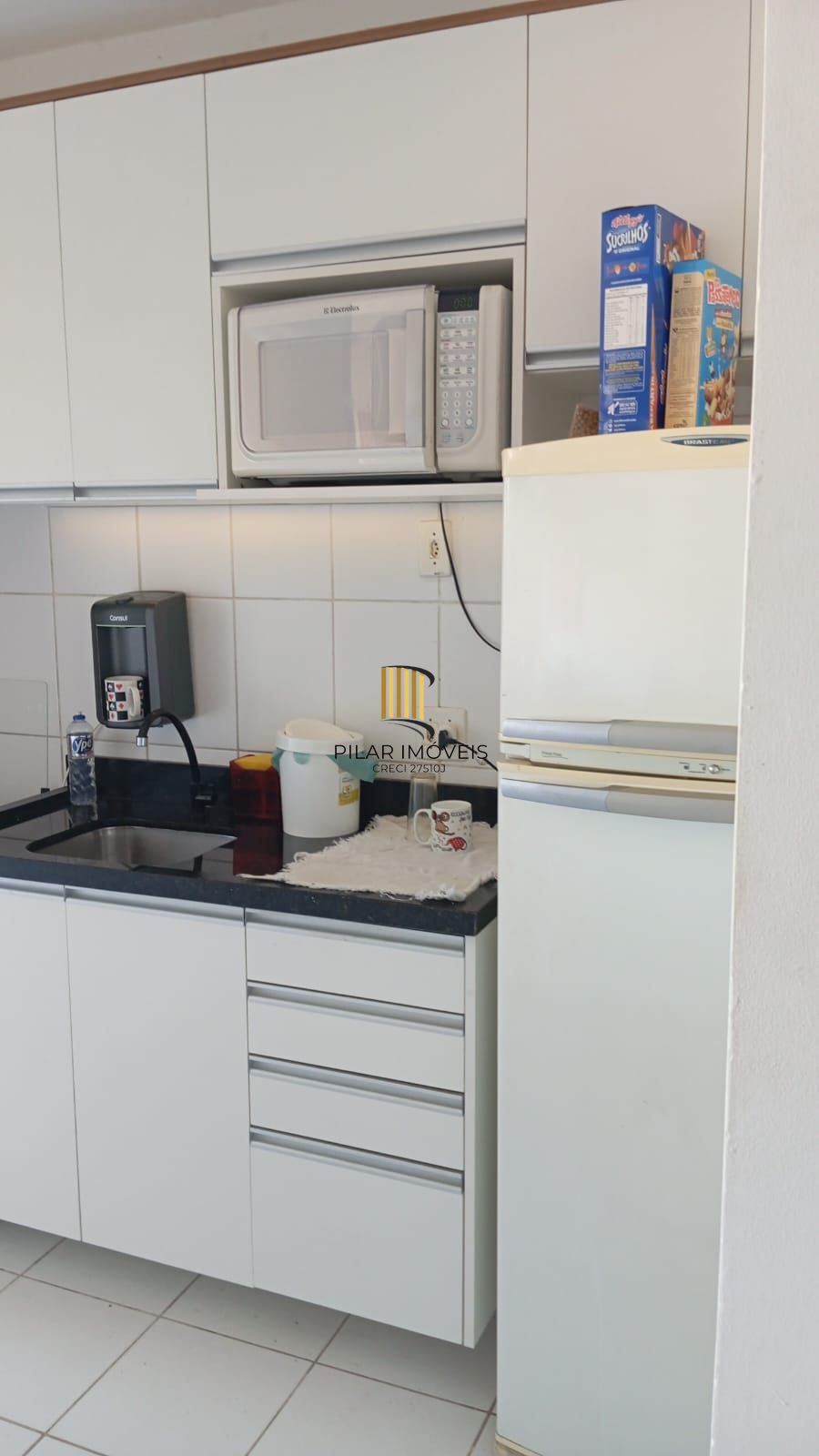 Lindo apartamento 2 dorm, 1 vaga semi mobiliado, vista livre na Ary Tarrago