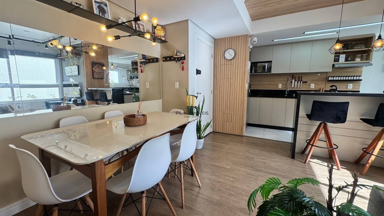 Apartamento mobiliado com 2 dormitórios 1 suíte e 1 vaga no Cristo Redentor
