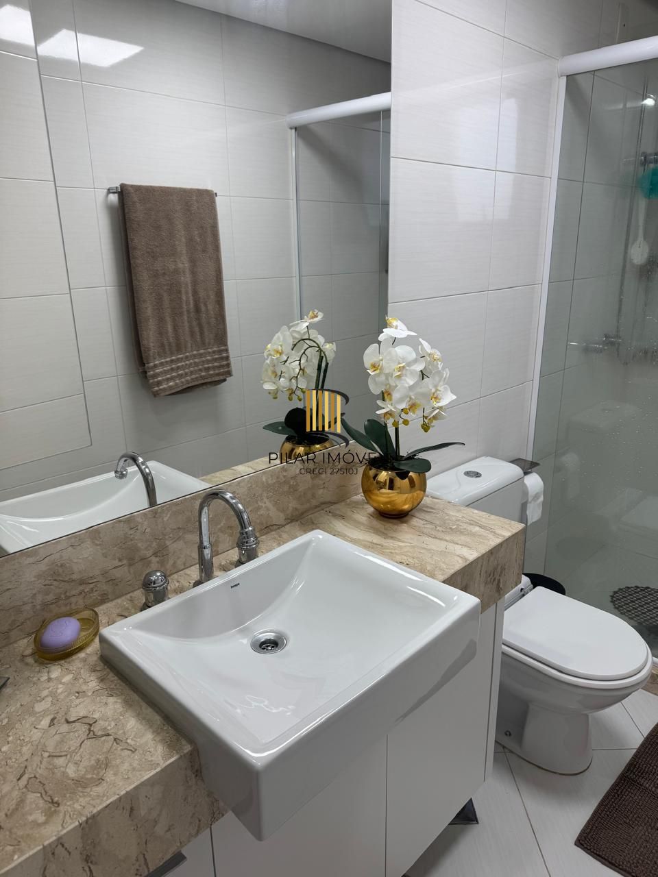 Semi-mobiliado, 3 dormitórios, 2 vagas lado a lado - Jardim Planalto