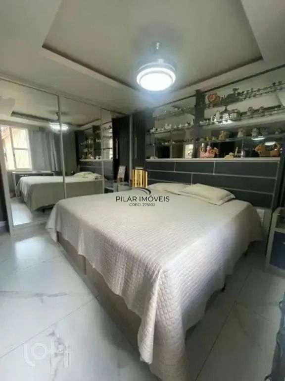 Casa térrea com 2 suítes com amplo pátio,