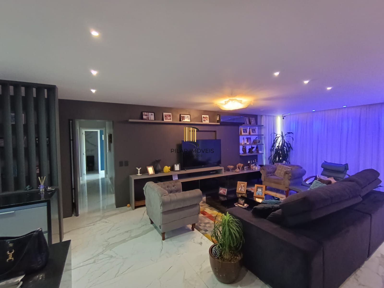 Apartamento espaçoso com 3 suítes e 4 vagas no Jardim Lindóia - Pilar Imóveis
