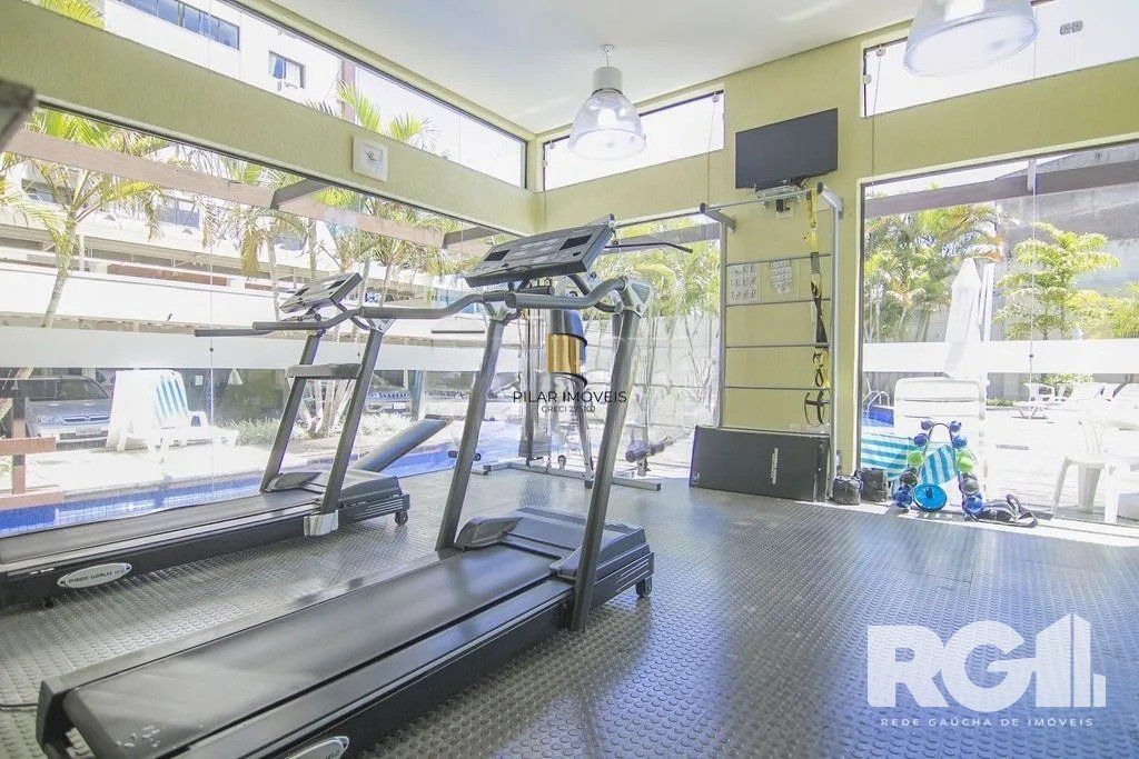Apartamento com 94m², 3 quartos, 1 suíte, 2 vagas, no bairro Cristo Redentor em Porto Alegre..