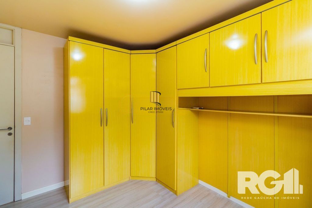 Casa em condomínio com 3 dormitórios, suíte, espaço gourmet.