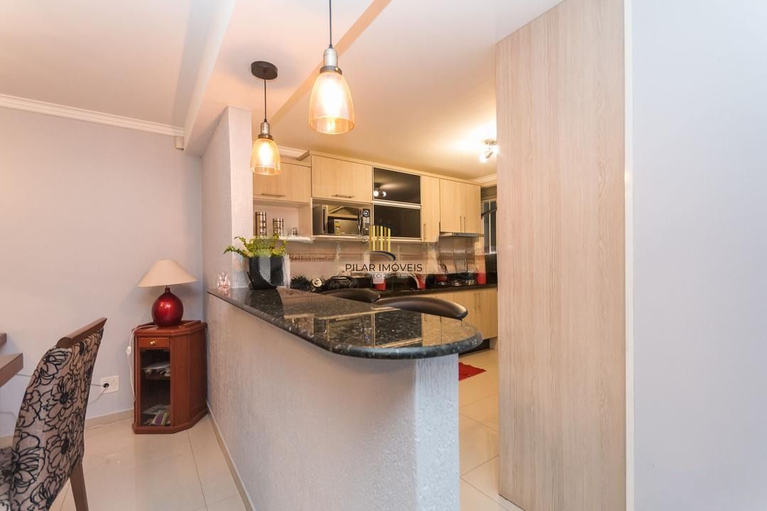 Casa com 3 dormitórios, 01 suíte, 03 vagas