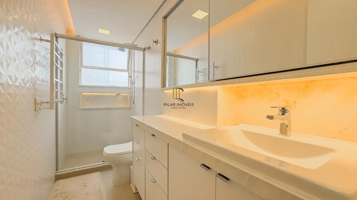 Apartamento com 3 quartos e 169m² com vista pro Guaiba, Av.  Independência, Porto Alegre.