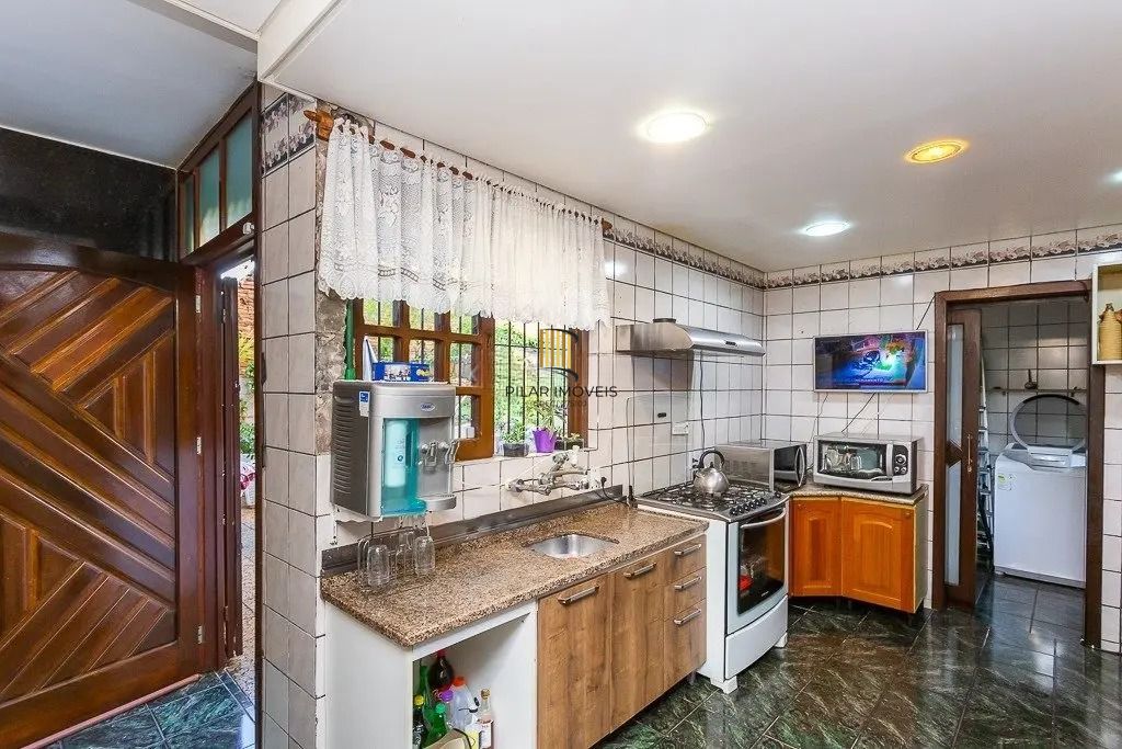 Casa espaçosa com 6 dormitórios e vista incrível no Cristo Redentor