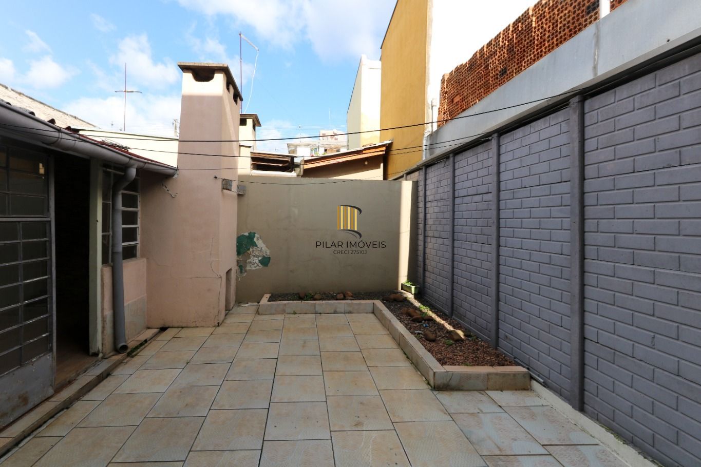 Casa aconchegante em condomínio com 2 dormitórios, no condomínio no Bairro Igara Canoas