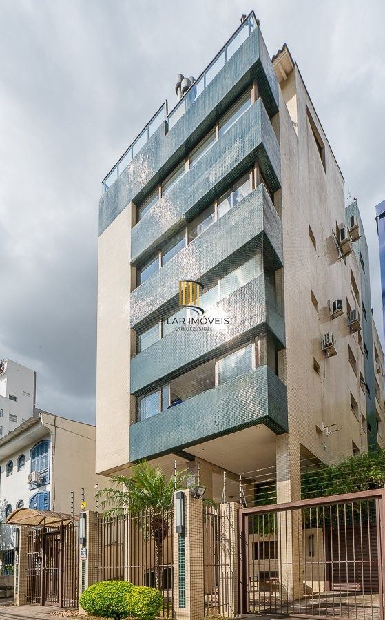 Apartamento de 3 dormitórios com 1 suíte, semimobiliado.