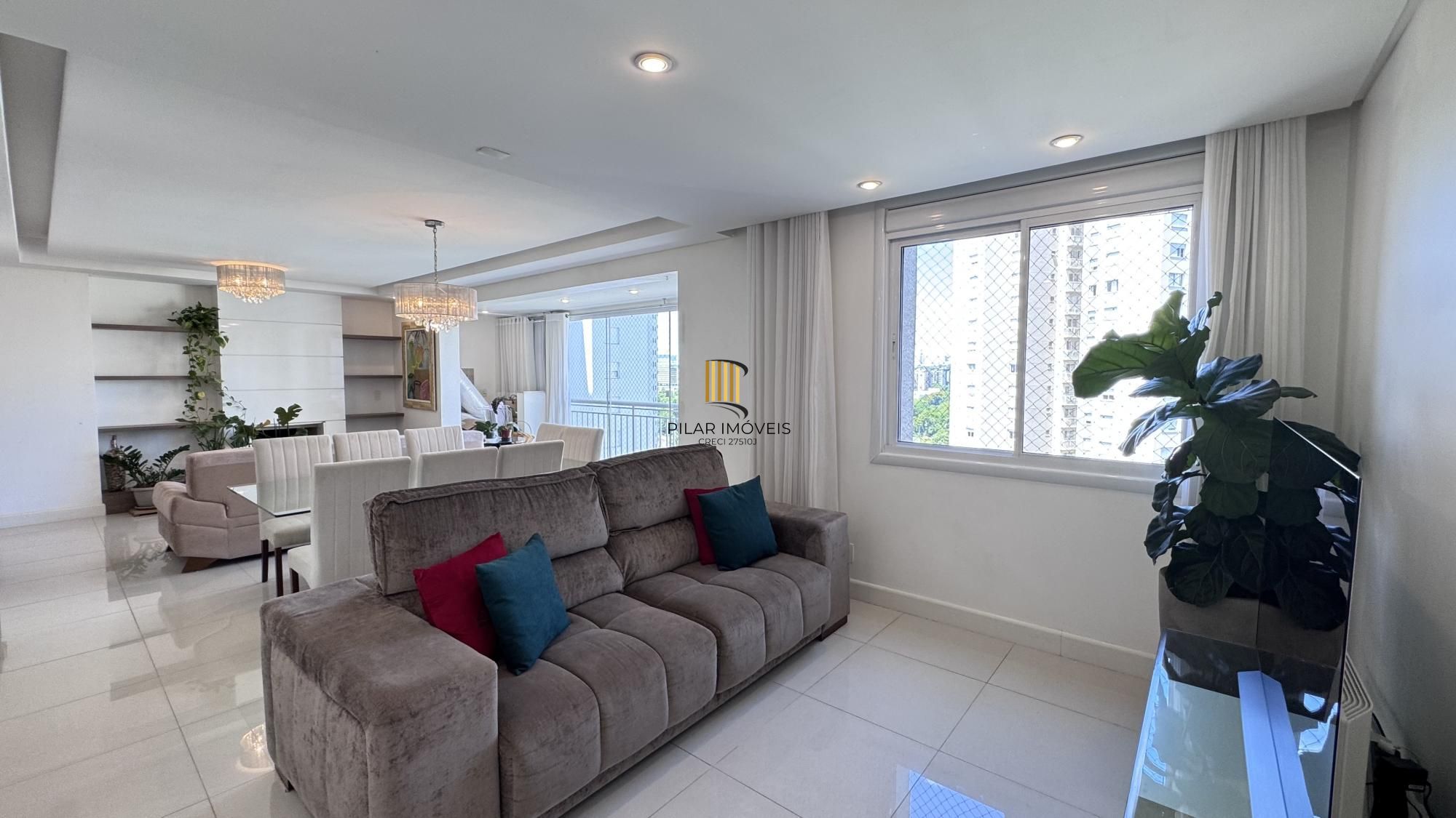 Apartamento no Condomínio Oslo com 3 Suítes à Venda no Jardim Europa