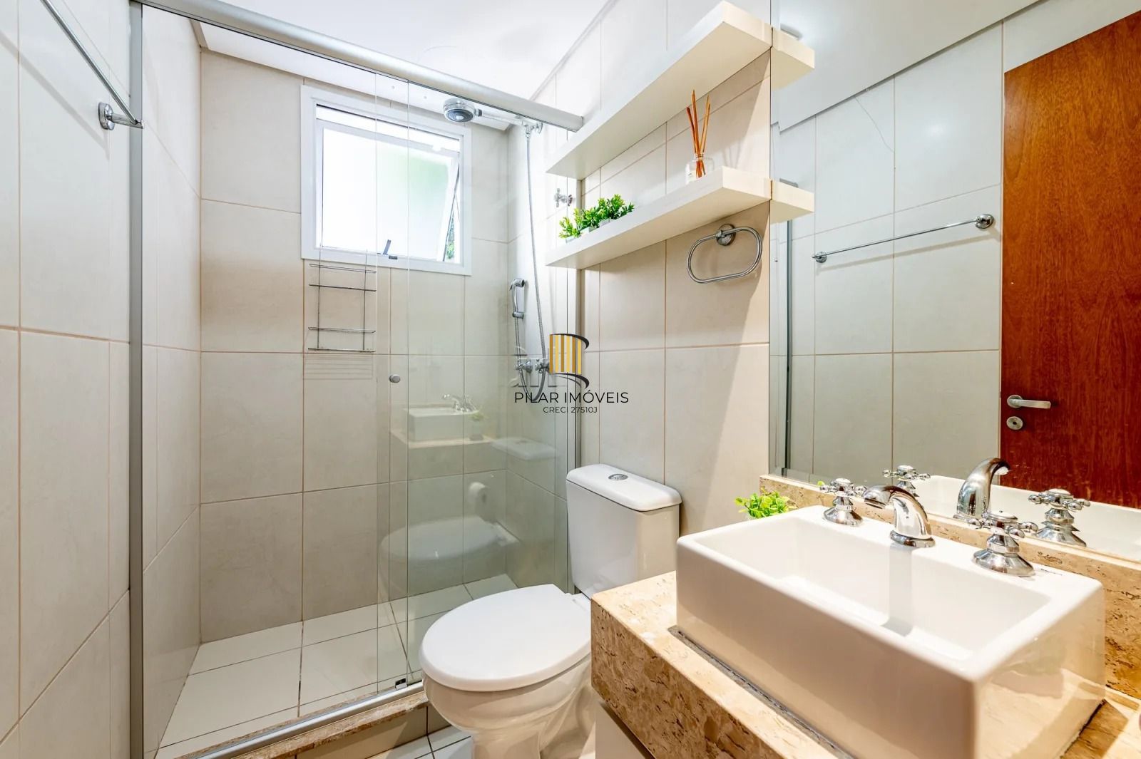 Apto Garden Duplex com 160m², 3 quartos, 1 suíte, 2 vagas, no bairro Rio Branco