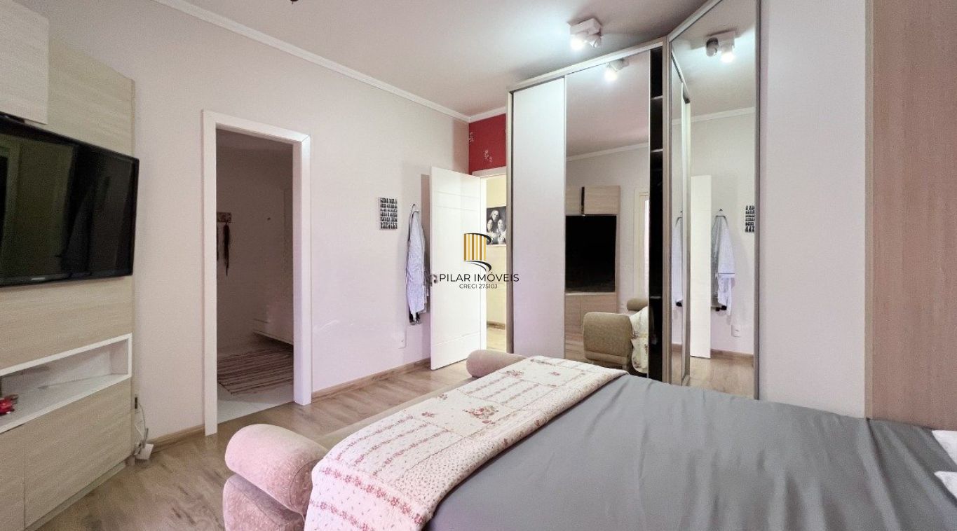 Casa com 3 quartos, 3 suítes á 700m do Iguatemi bairro Passo da Areia!