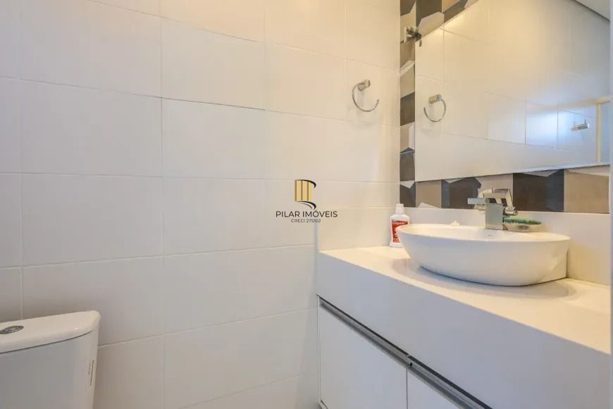 Sobrado com 3 suítes e 2 vagas no Jardim Itu Sabará