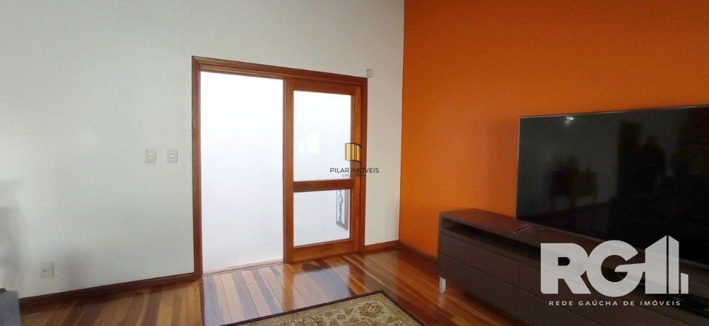 Casa 5 dormitórios no bairro Jardim Itu