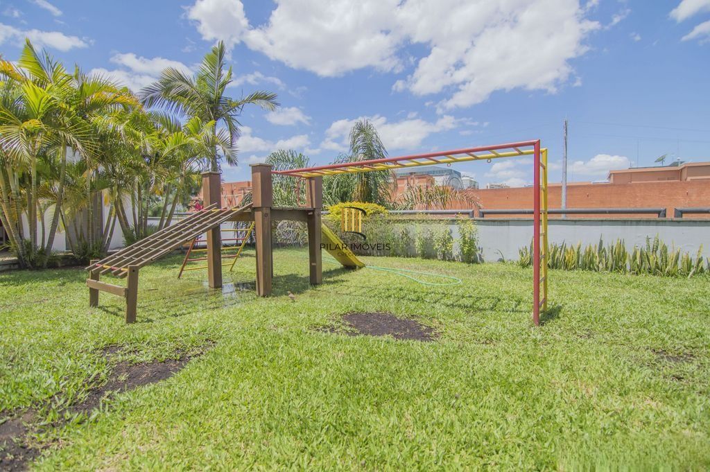 Cobertura com piscina e vista para o Iguatemi