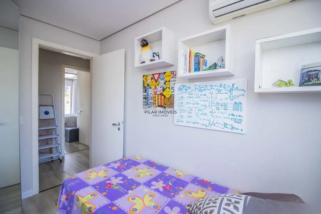 Casa de Condomínio 3 dormitórios no bairro Jardim São Pedro