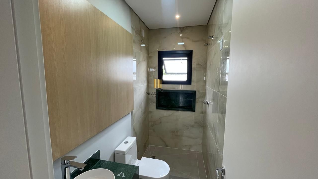 Casa em condomínio com 3 dormitórios 2 suíte 2 vagas.