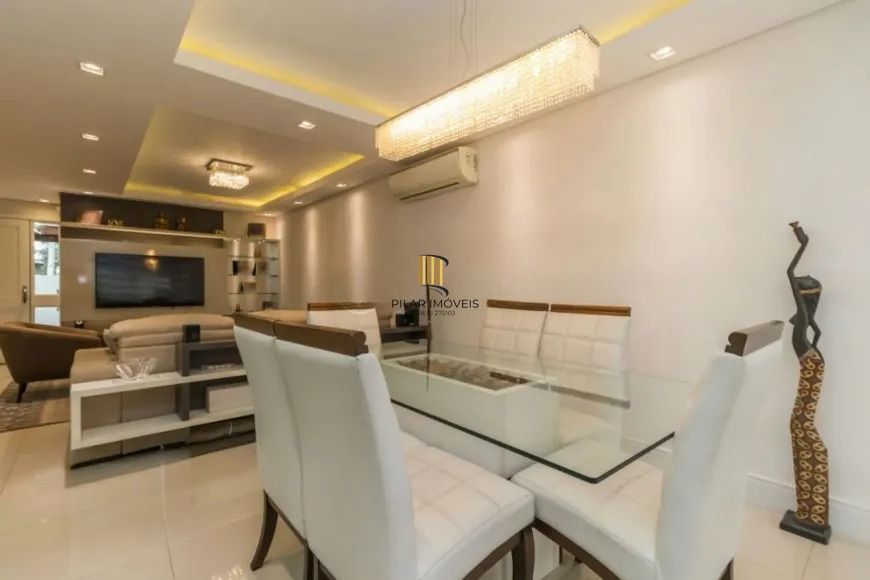 Casa Seminova 3 Dorm com Pátio e 4 Vagas no Jardim Planalto